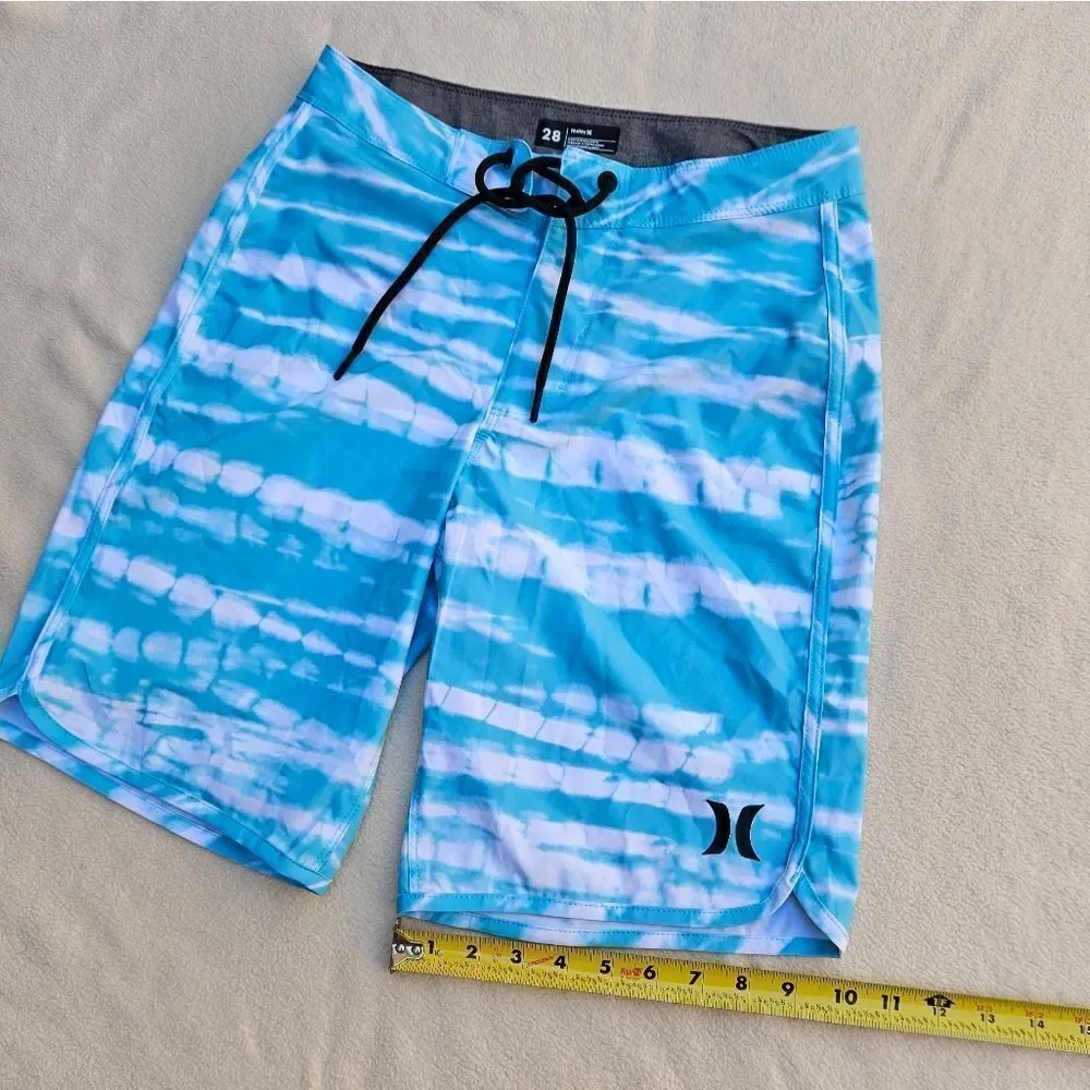 NWOT Hurley Blue and White Swim Shorts Size 28